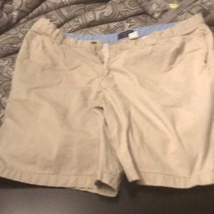 Khaki cream color shorts.